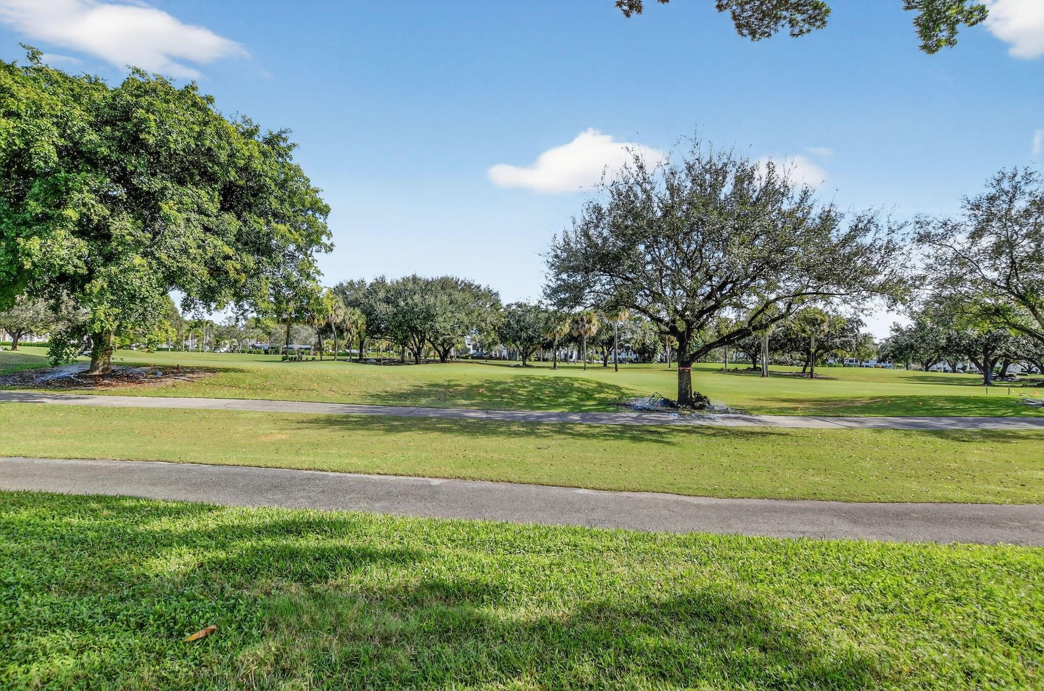 Bridgewood Townhouse - Residential