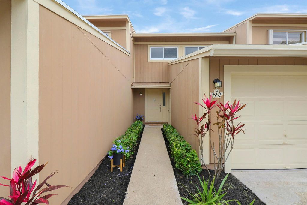 Photo of 372 Maplecrest Circle, Jupiter, FL 33458 (MLS # R10966538)