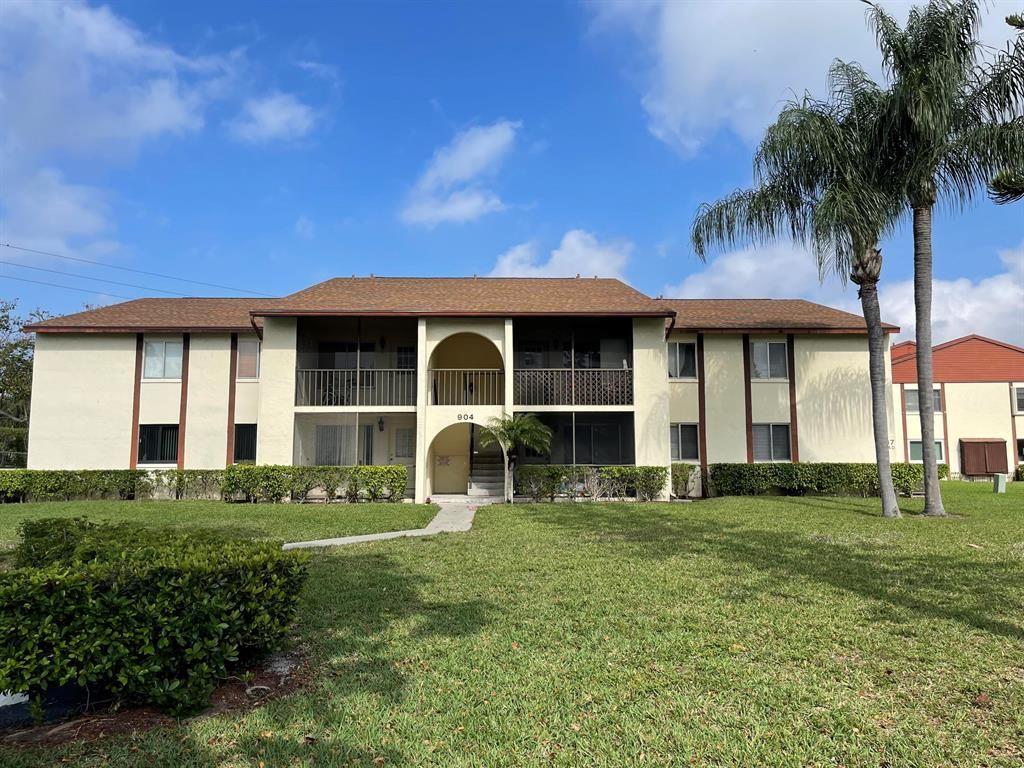Photo of 4987 Sable Pine Circle #C1, West Palm Beach, FL 33417 (MLS # R10790237)
