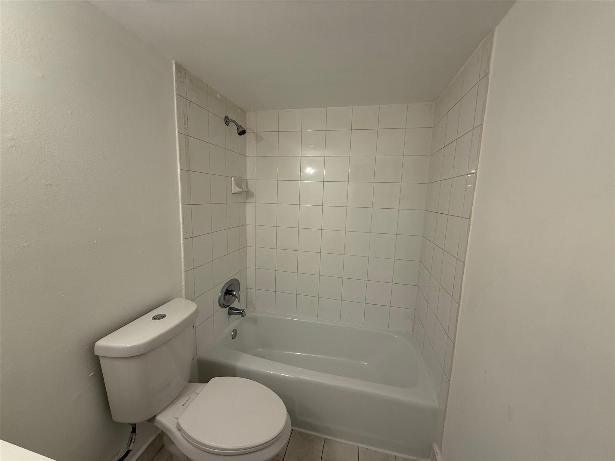 Venetian Gardens At Count - Residential Lease