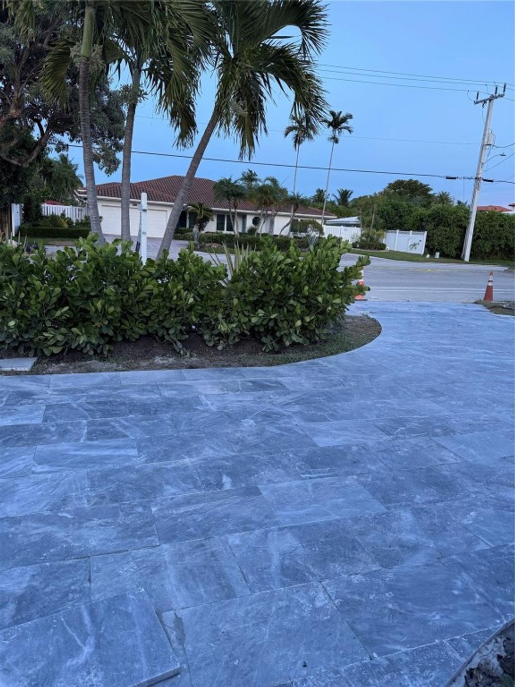 Photo of 5641 Bayview Drive, Fort Lauderdale, FL 33308 (MLS # F10515091)