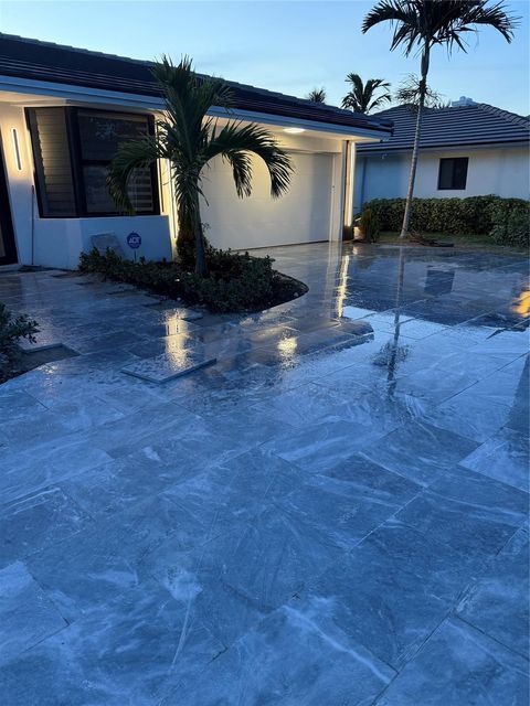 5641 Bayview Dr Fort Lauderdale FL 33308