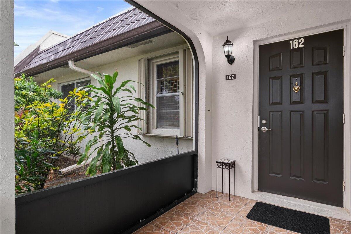 GOLDEN LAKES VILLAGE CONDO M - Residential