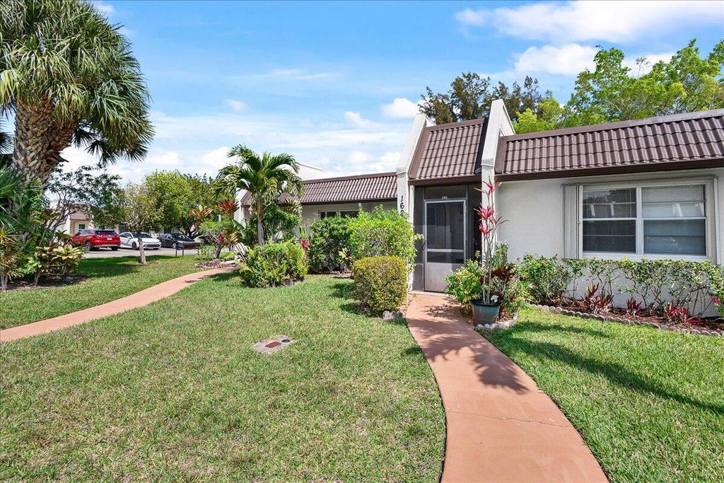 Photo of 162 Lake Susan Lane, West Palm Beach, FL 33411 (MLS # B26003043)