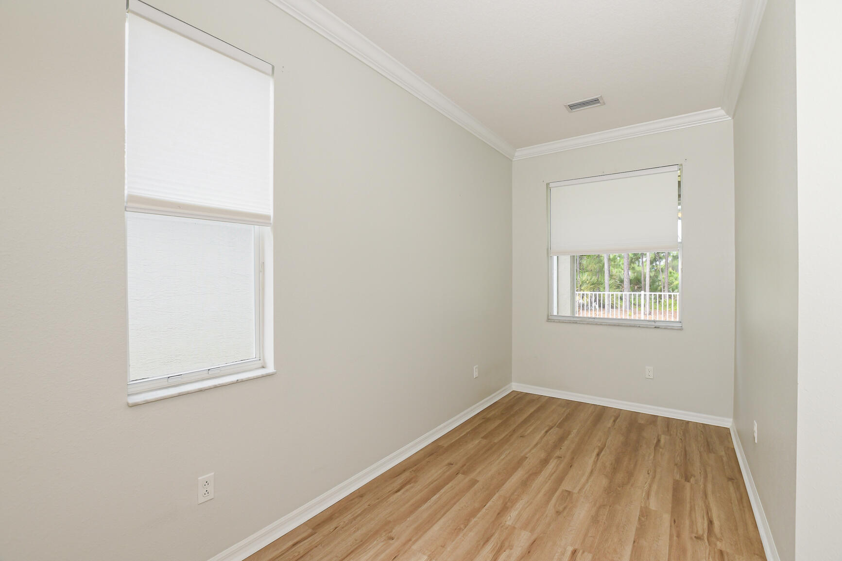 LAKE FOREST POINTE - Residential