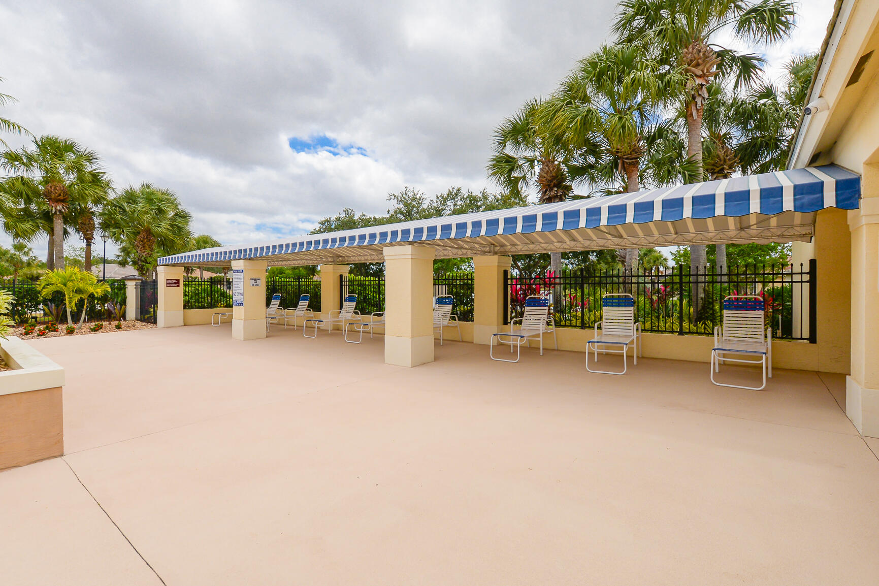 LAKE FOREST POINTE - Residential