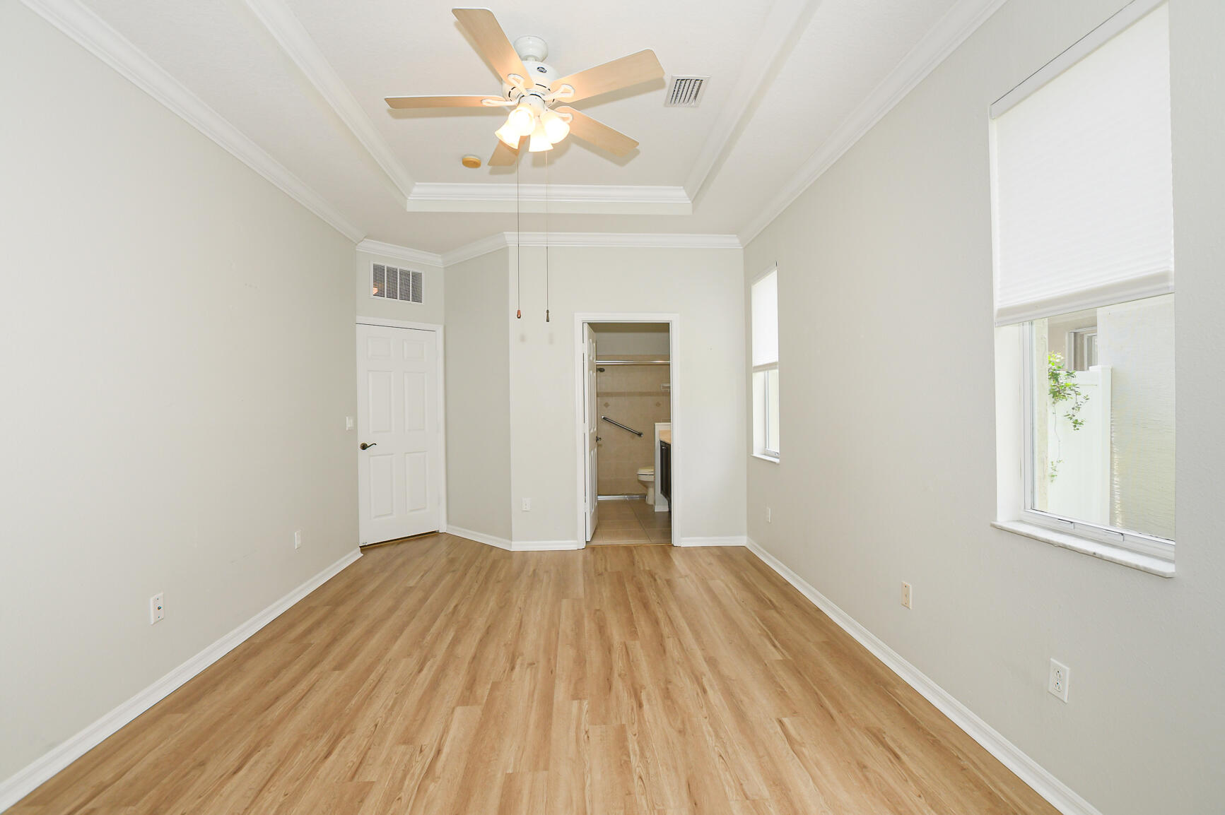 LAKE FOREST POINTE - Residential