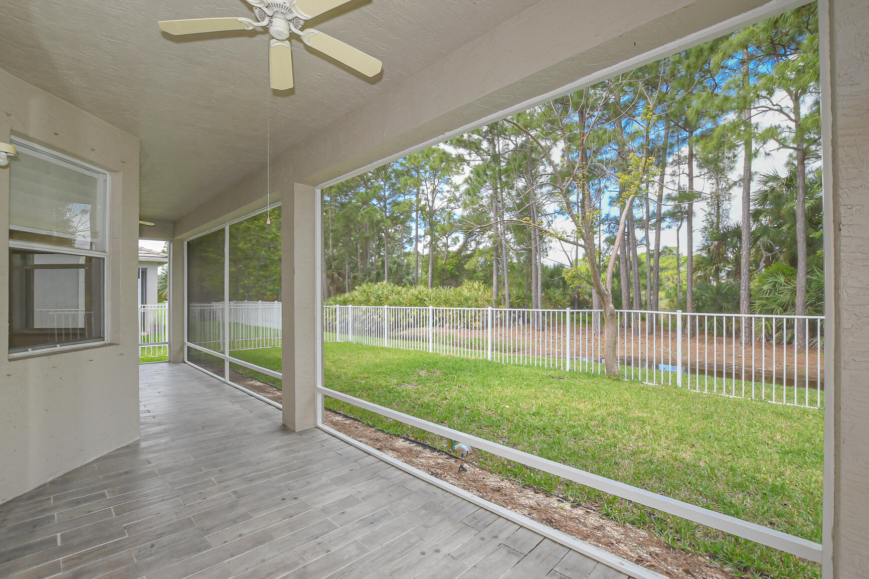 LAKE FOREST POINTE - Residential