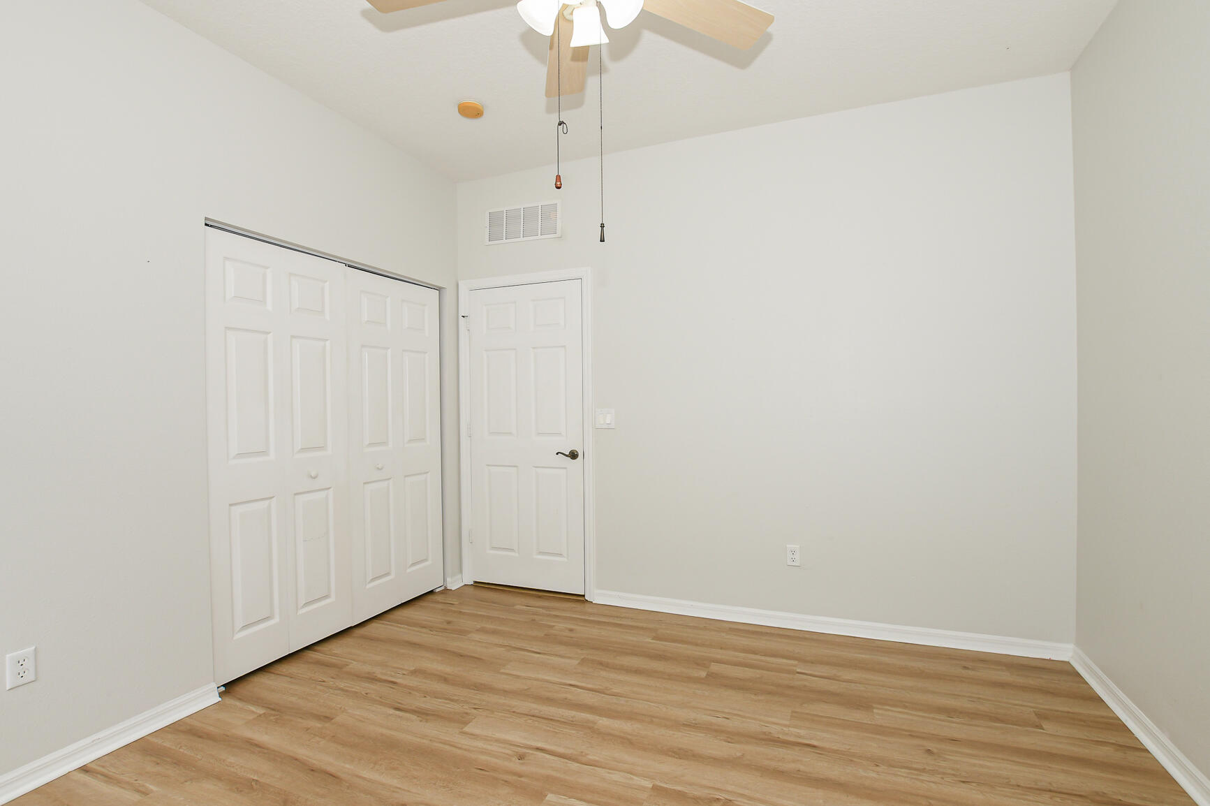 LAKE FOREST POINTE - Residential