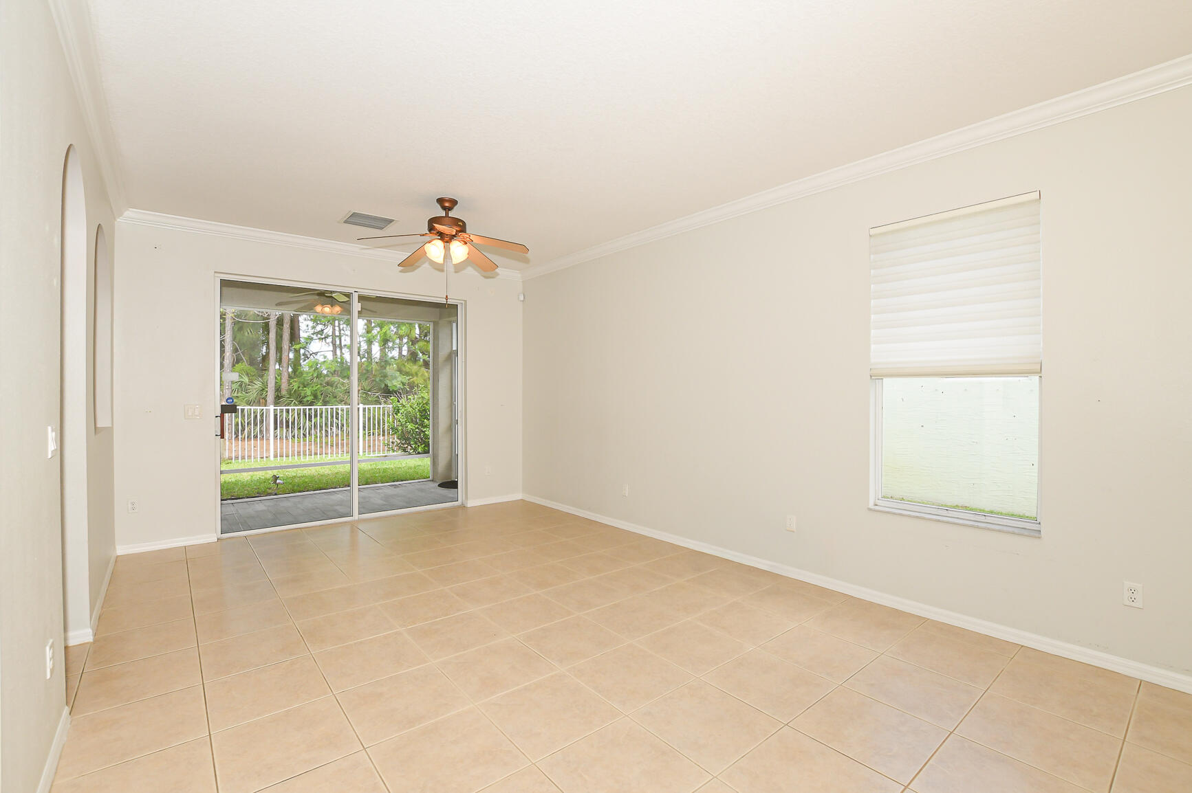 LAKE FOREST POINTE - Residential