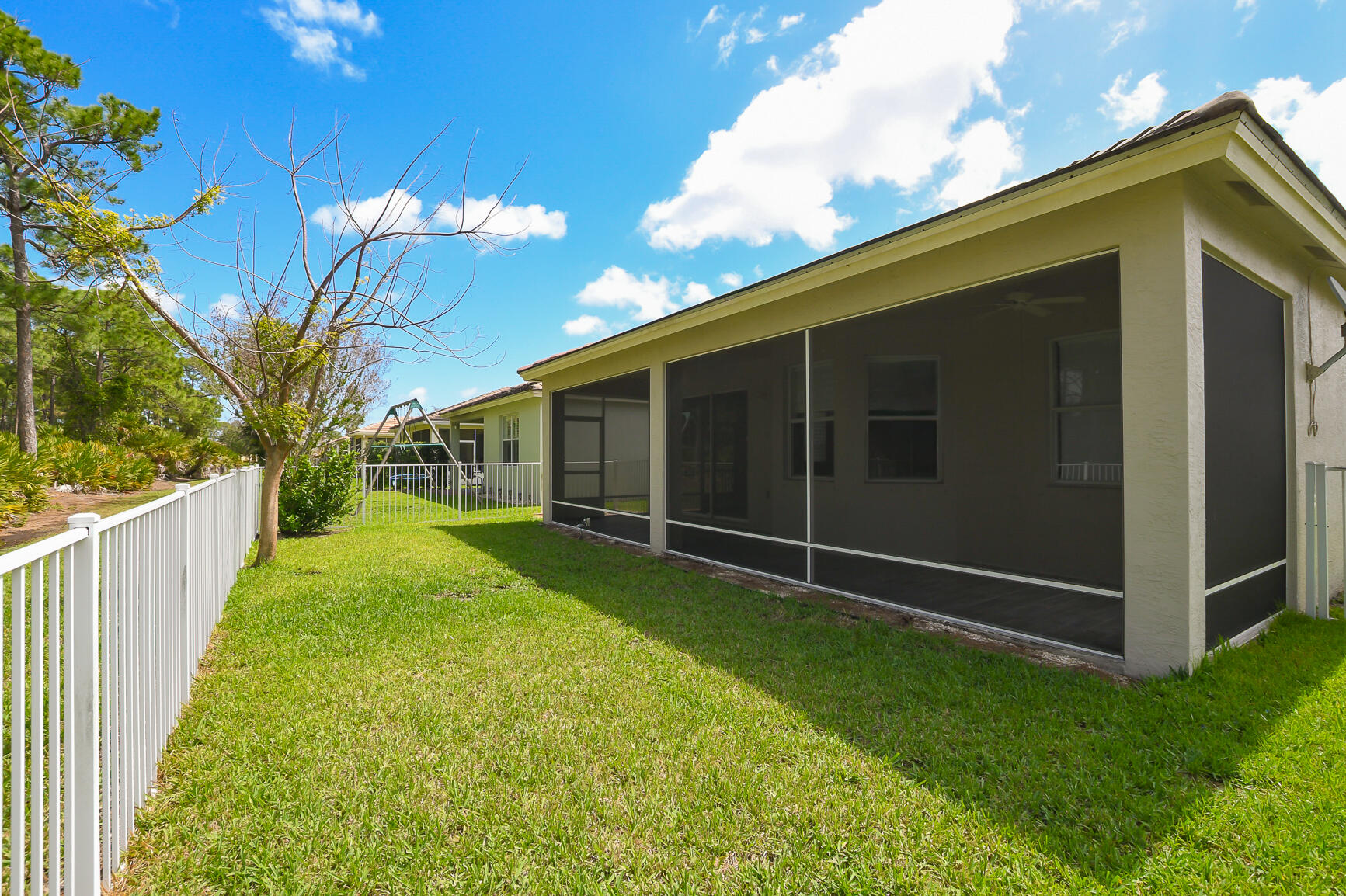 LAKE FOREST POINTE - Residential