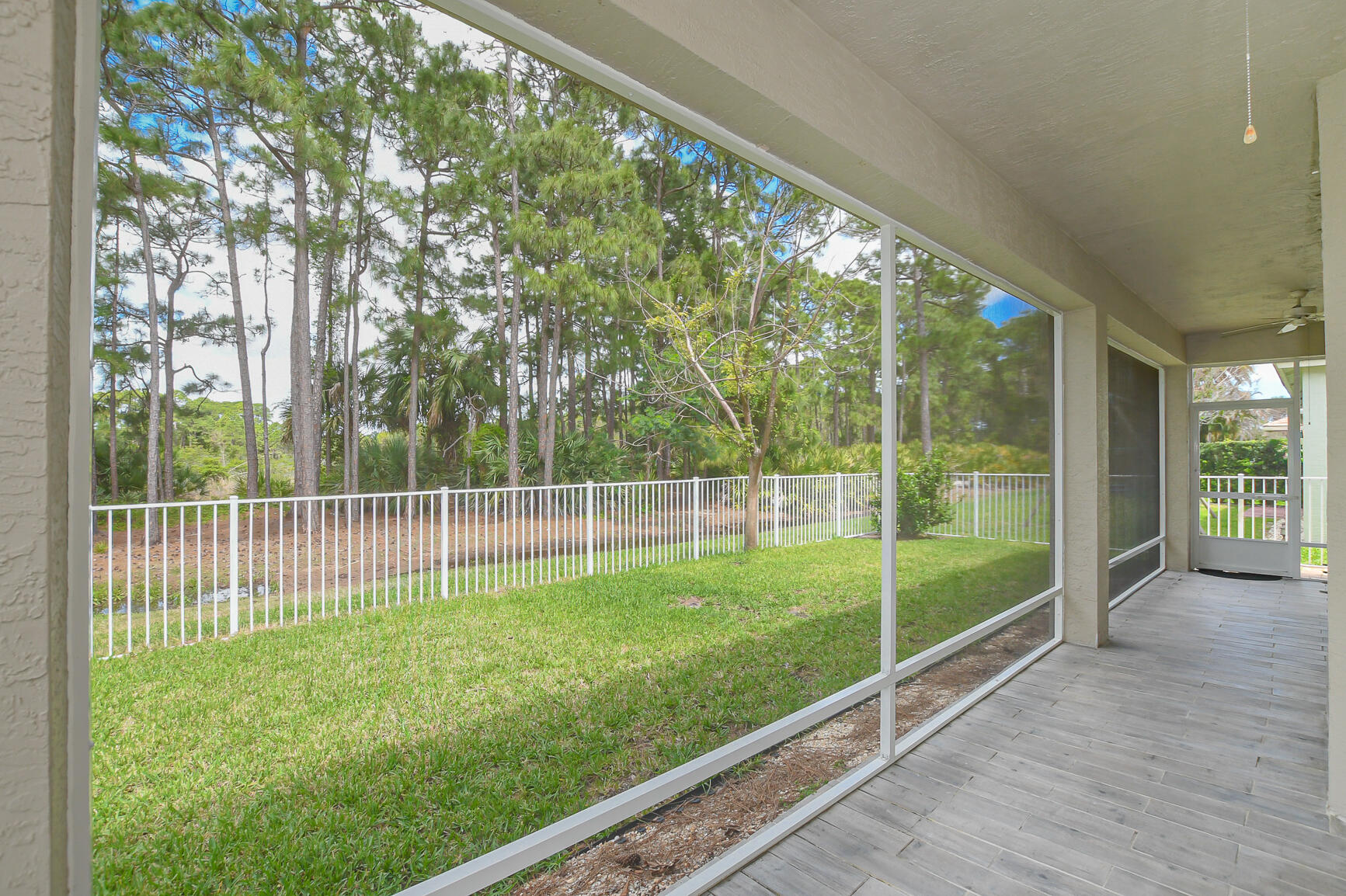 LAKE FOREST POINTE - Residential