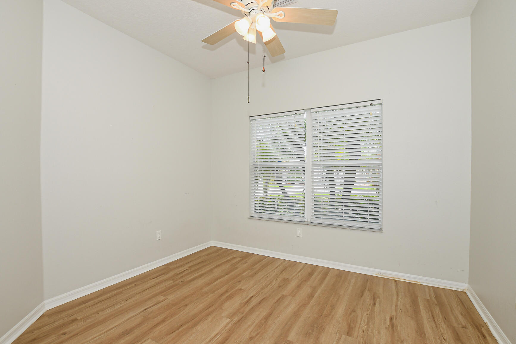 LAKE FOREST POINTE - Residential