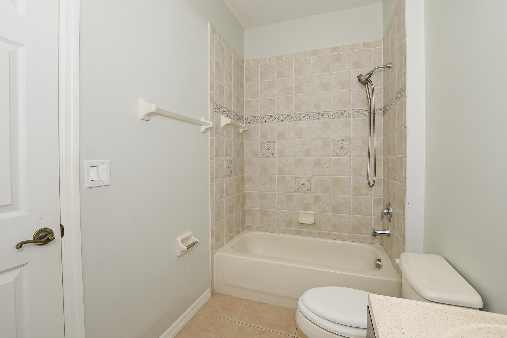 LAKE FOREST POINTE - Residential