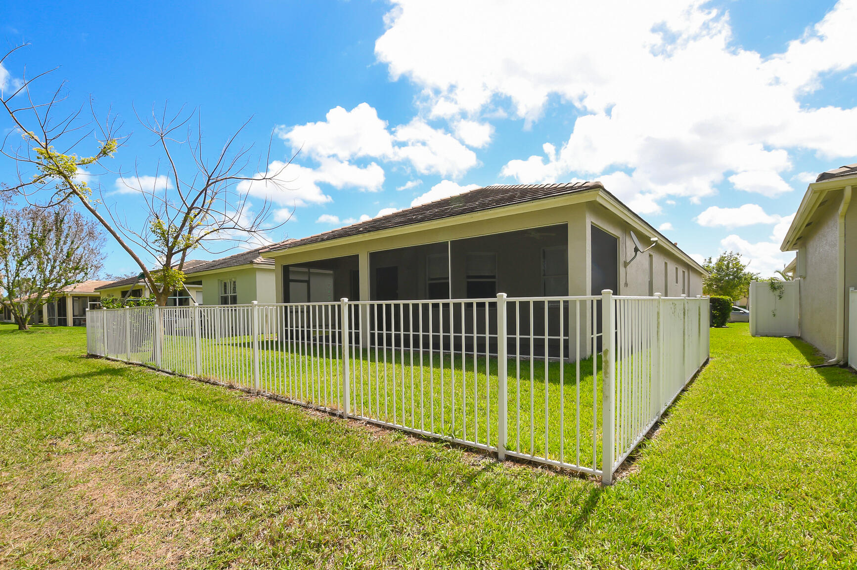 LAKE FOREST POINTE - Residential