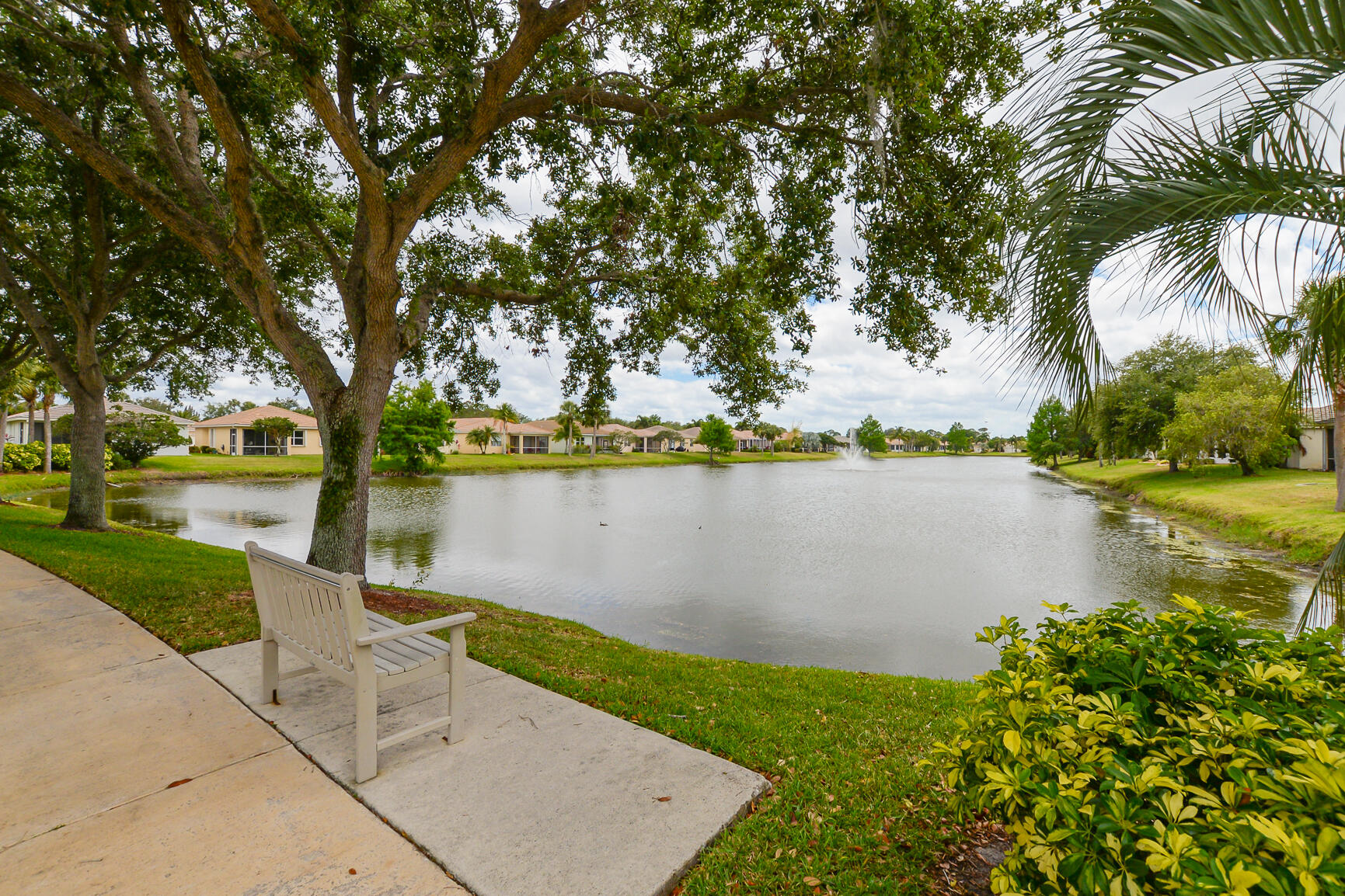 LAKE FOREST POINTE - Residential