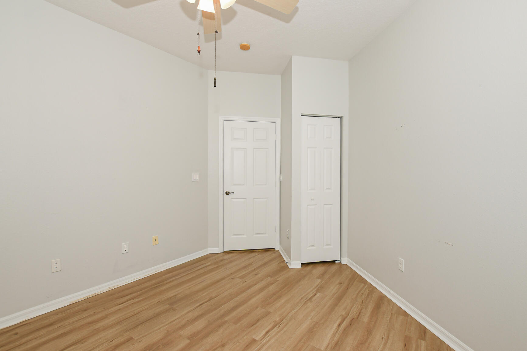 LAKE FOREST POINTE - Residential