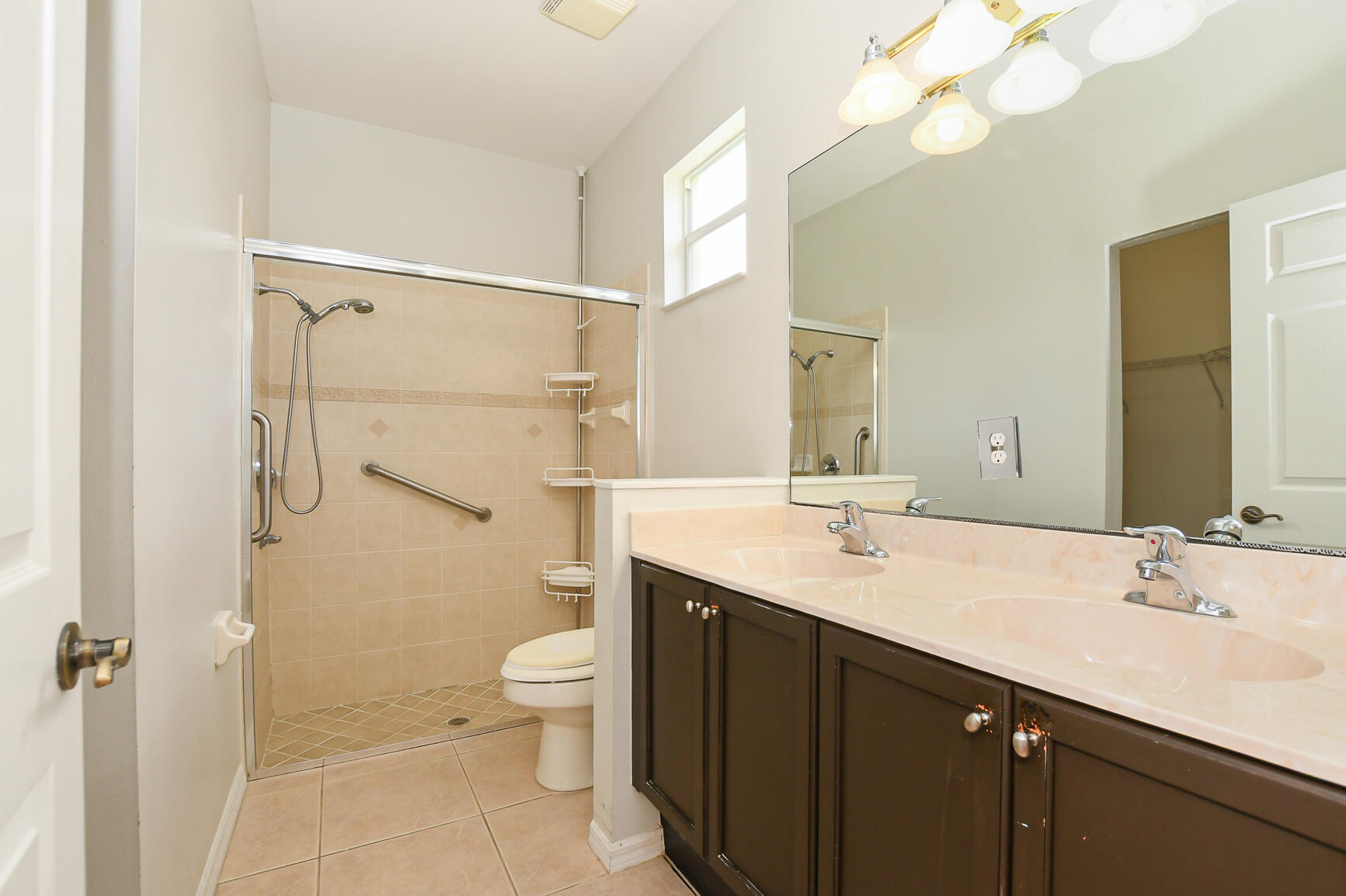 LAKE FOREST POINTE - Residential