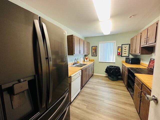 HIDDEN HARBOUR OF THE PALM BEACHES CONDO - Residential Lease