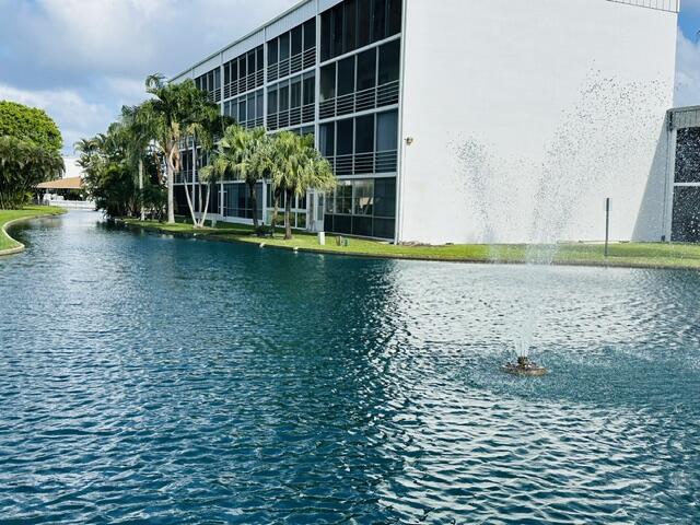 HIDDEN HARBOUR OF THE PALM BEACHES CONDO - Residential Lease