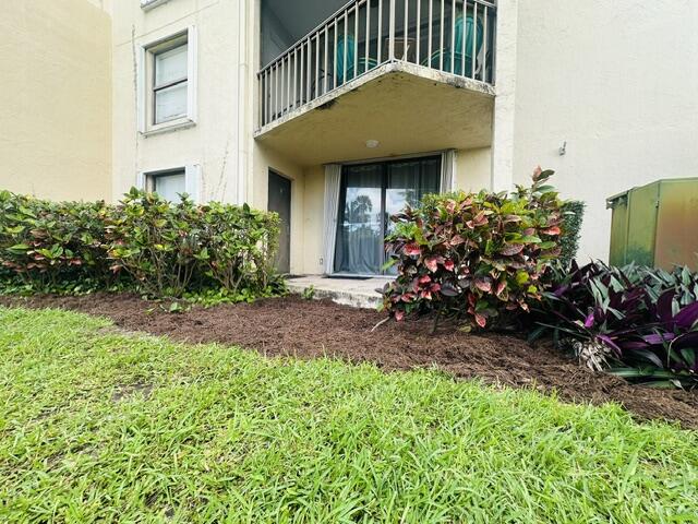 HIDDEN HARBOUR OF THE PALM BEACHES CONDO - Residential Lease