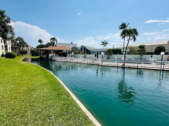 HIDDEN HARBOUR OF THE PALM BEACHES CONDO - Residential Lease