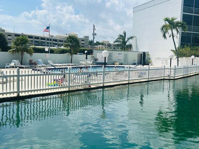 HIDDEN HARBOUR OF THE PALM BEACHES CONDO - Residential Lease