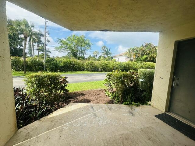 HIDDEN HARBOUR OF THE PALM BEACHES CONDO - Residential Lease