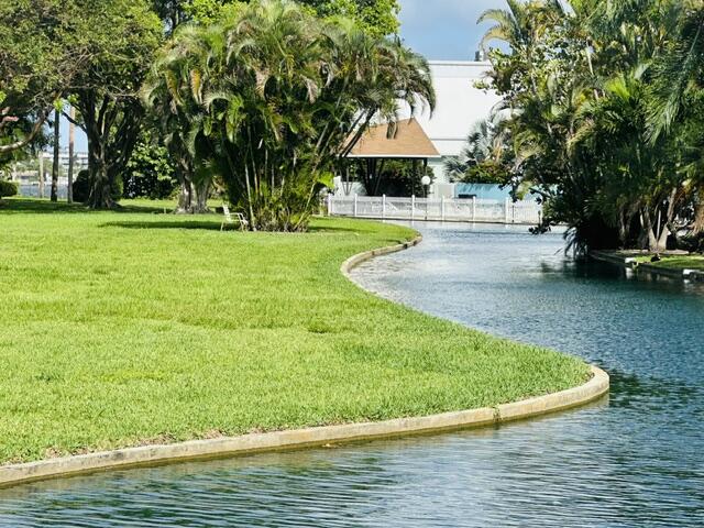HIDDEN HARBOUR OF THE PALM BEACHES CONDO - Residential Lease