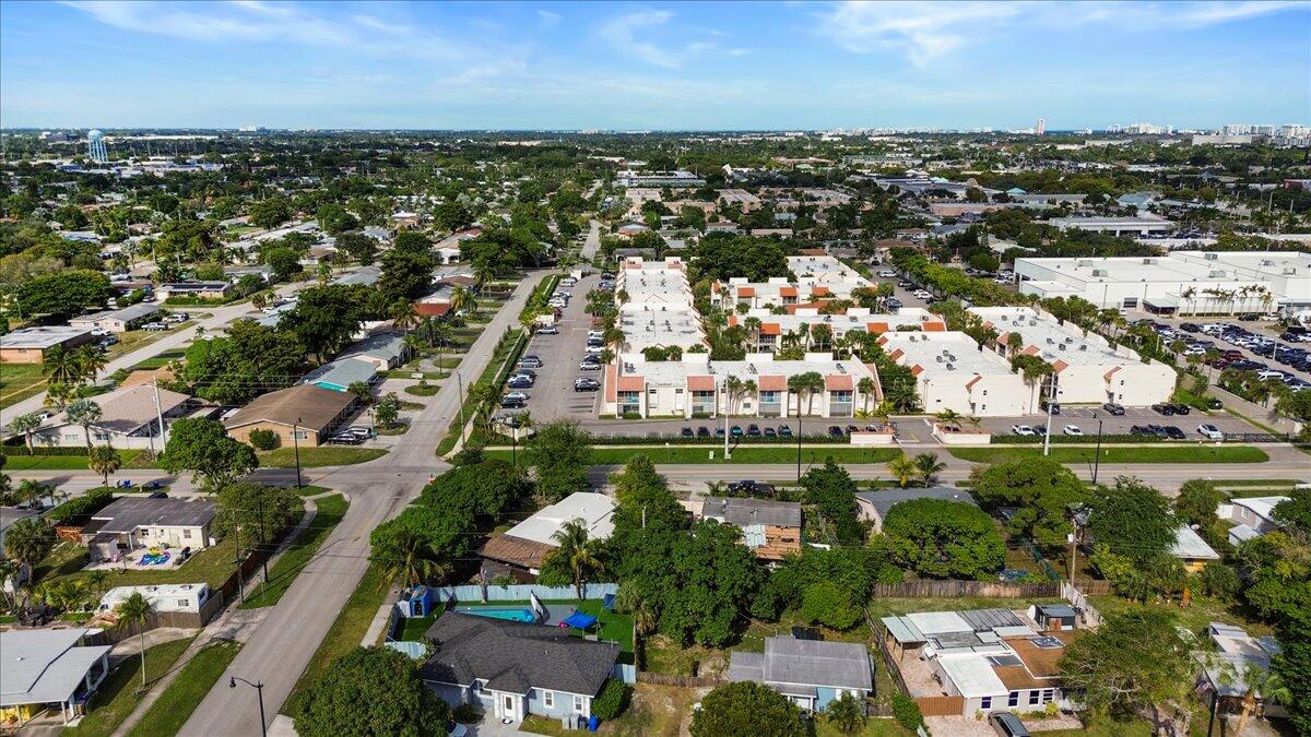 DEERFIELD PINES CONDO - Residential