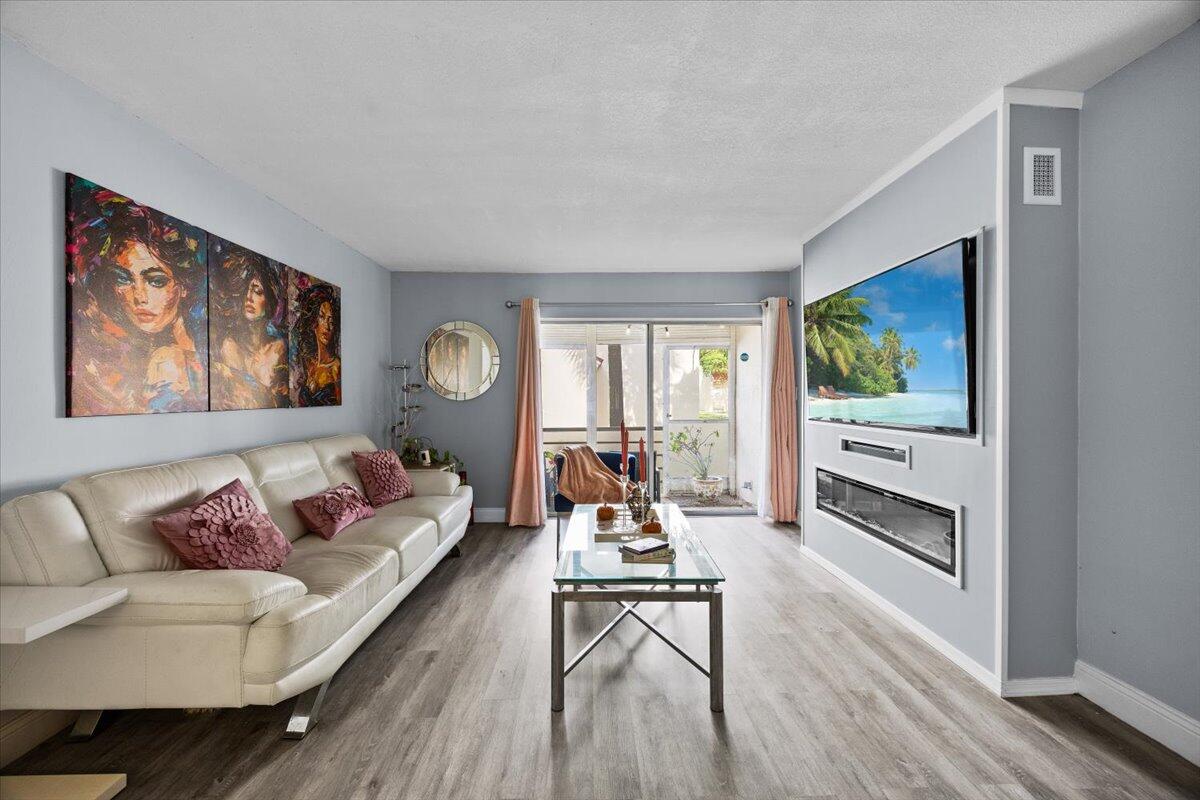 DEERFIELD PINES CONDO - Residential