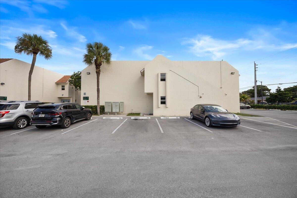 DEERFIELD PINES CONDO - Residential