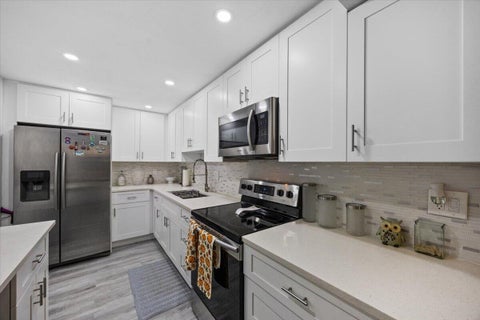 MLS: R11145958