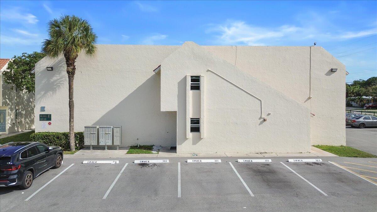 DEERFIELD PINES CONDO - Residential