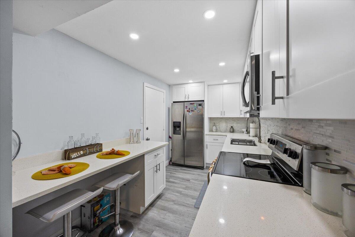 DEERFIELD PINES CONDO - Residential