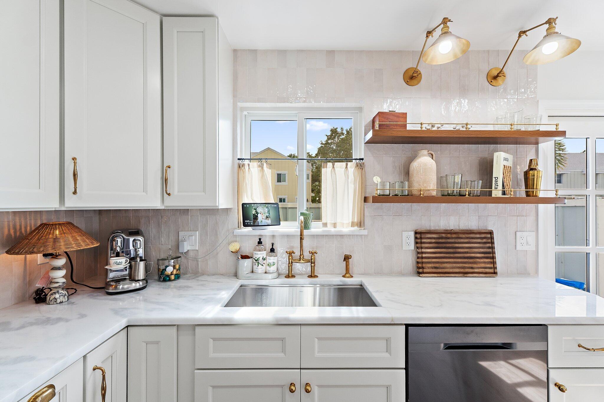 RIVERWALK 3 - Residential