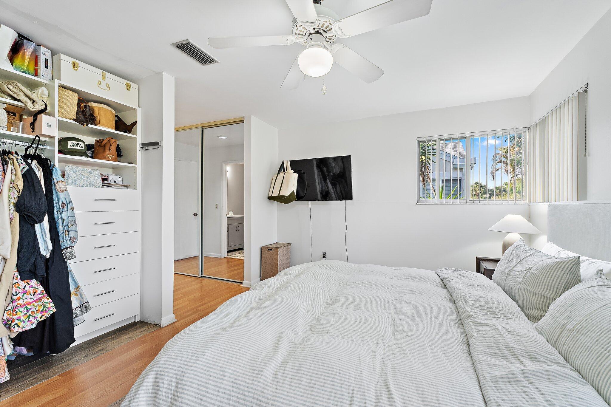 RIVERWALK 3 - Residential