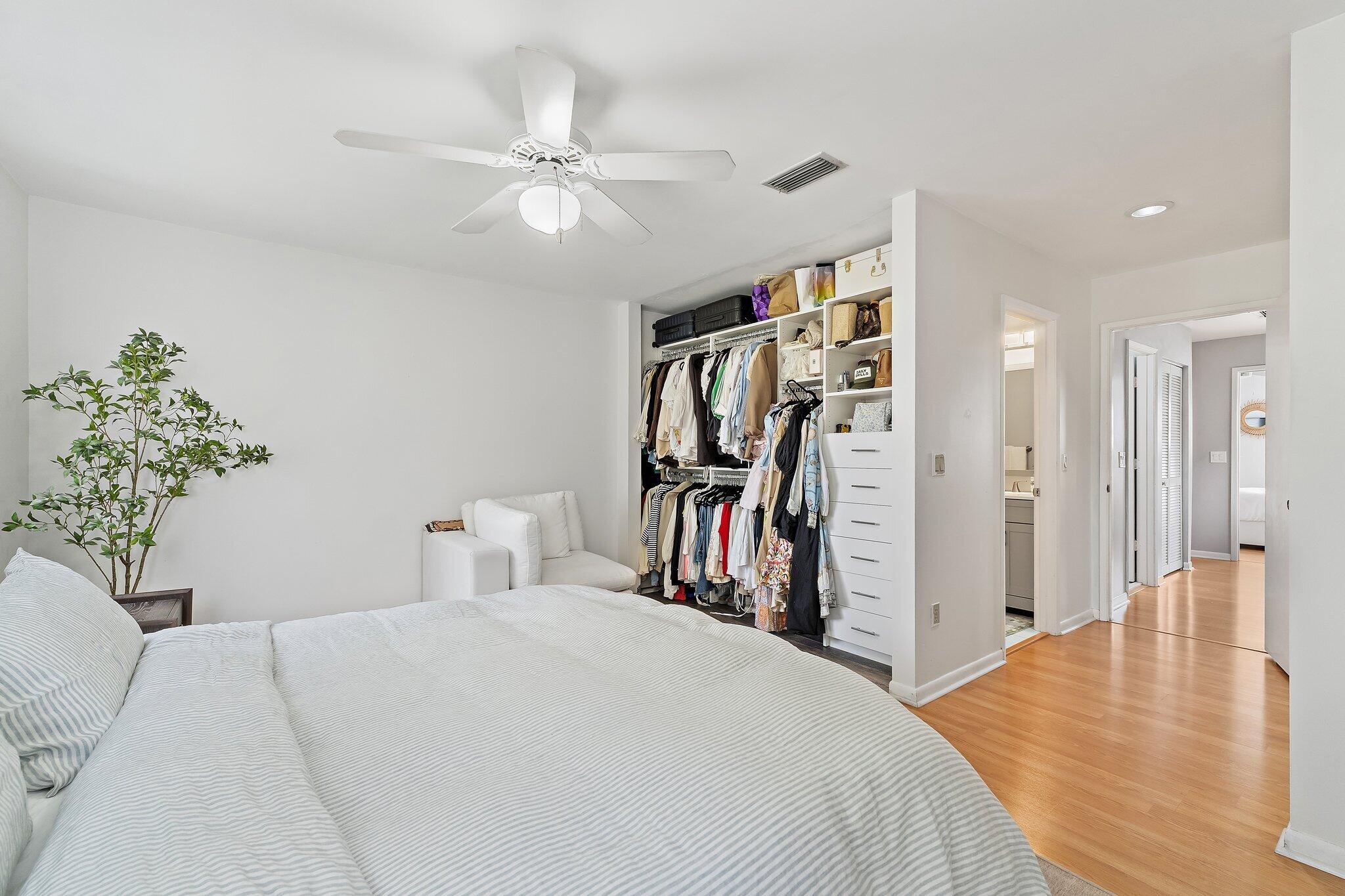 RIVERWALK 3 - Residential