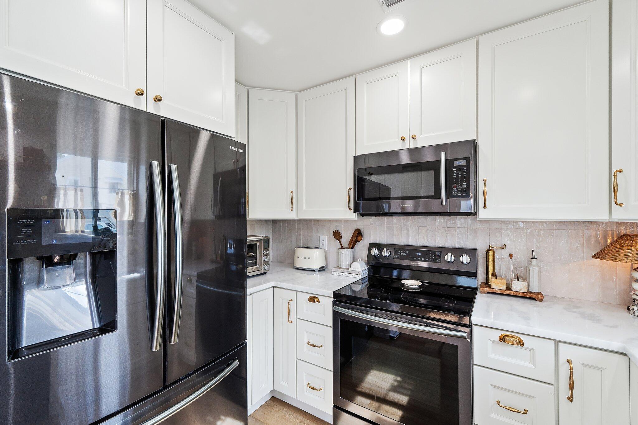 RIVERWALK 3 - Residential