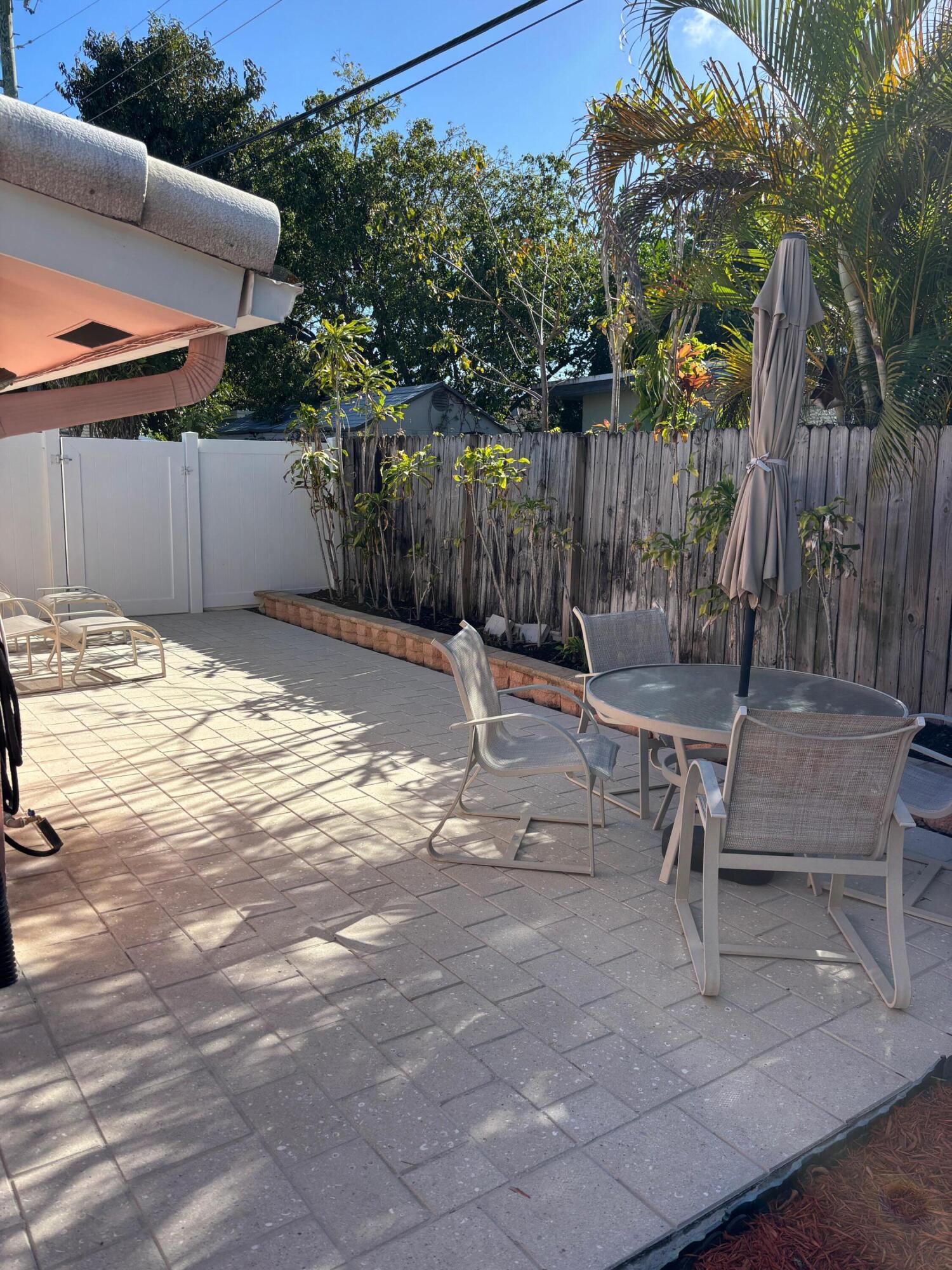 CORAL RIDGE ISLES - Residential Lease