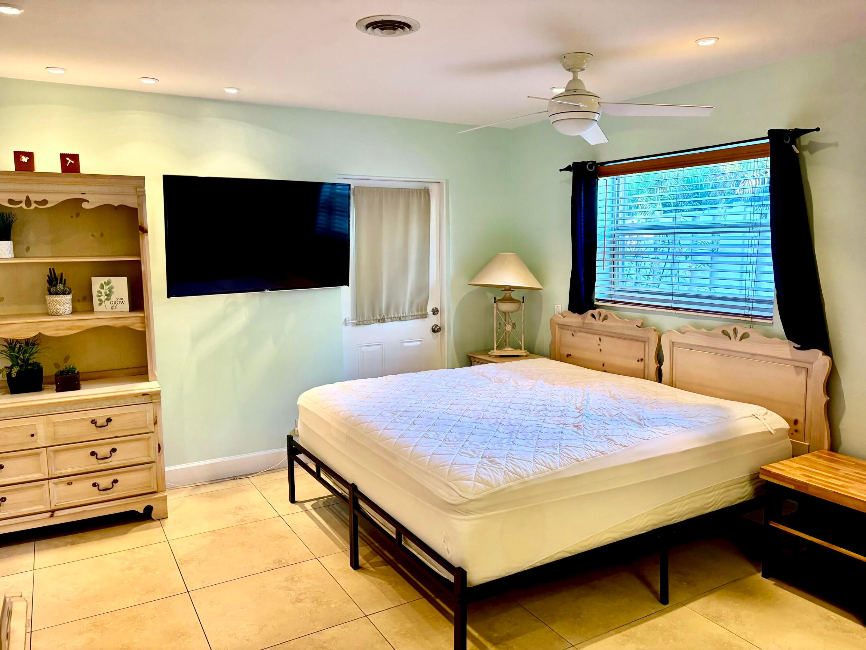 CORAL RIDGE ISLES - Residential Lease
