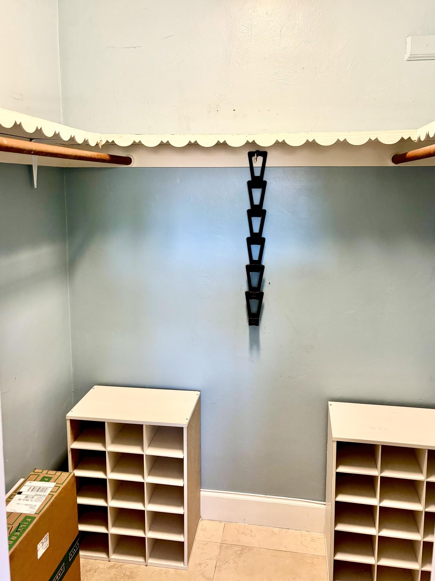 CORAL RIDGE ISLES - Residential Lease