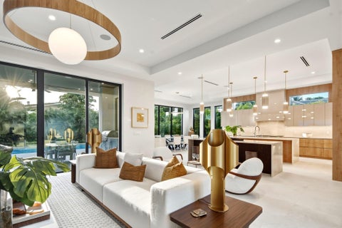 Tiny photo for 399 NE Spanish Court, Boca Raton, FL 33432 (MLS # B26079533)