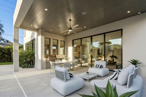 Tiny photo for 399 NE Spanish Court, Boca Raton, FL 33432 (MLS # B26079533)
