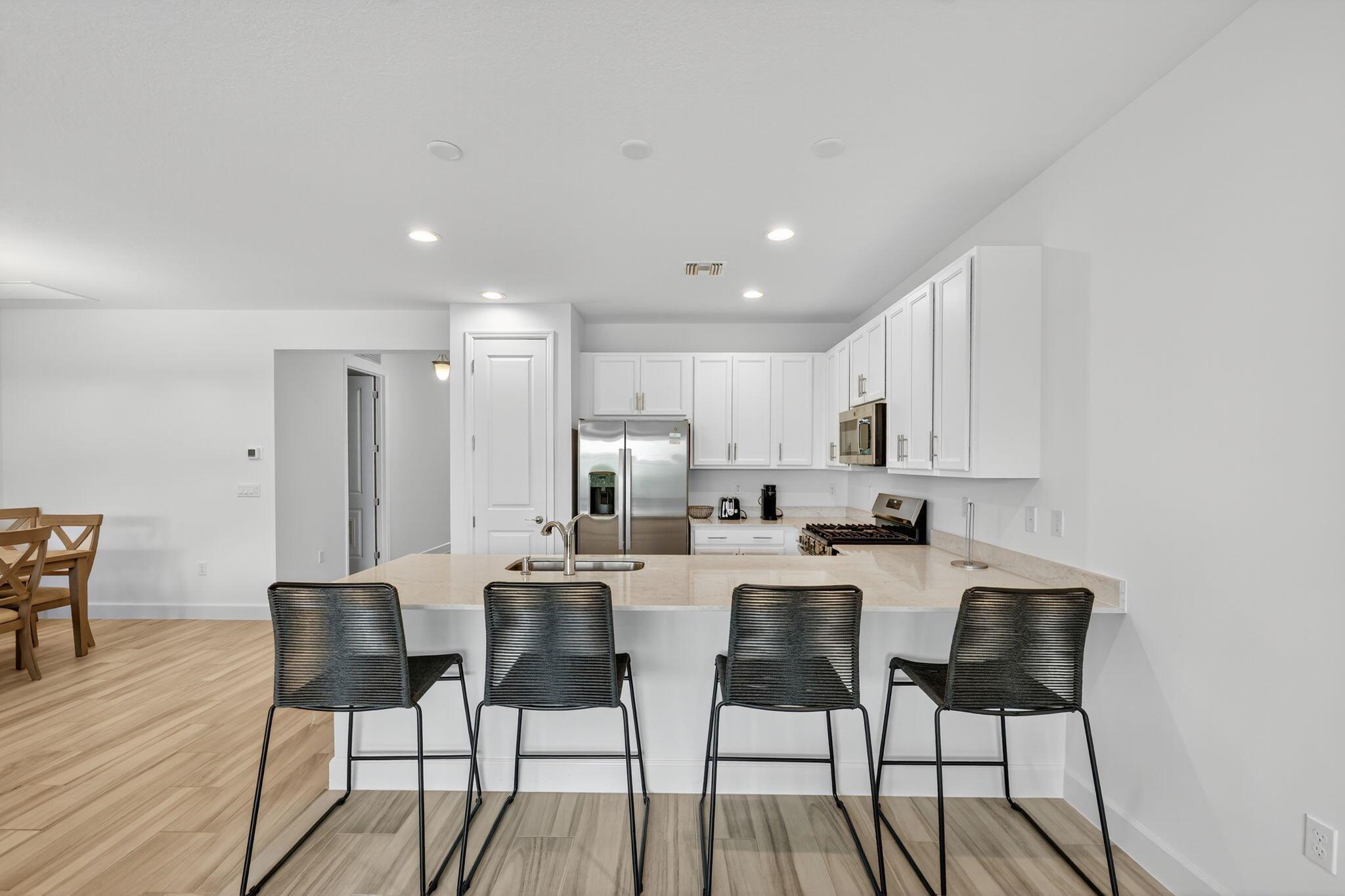 RIVERLAND - Residential Lease