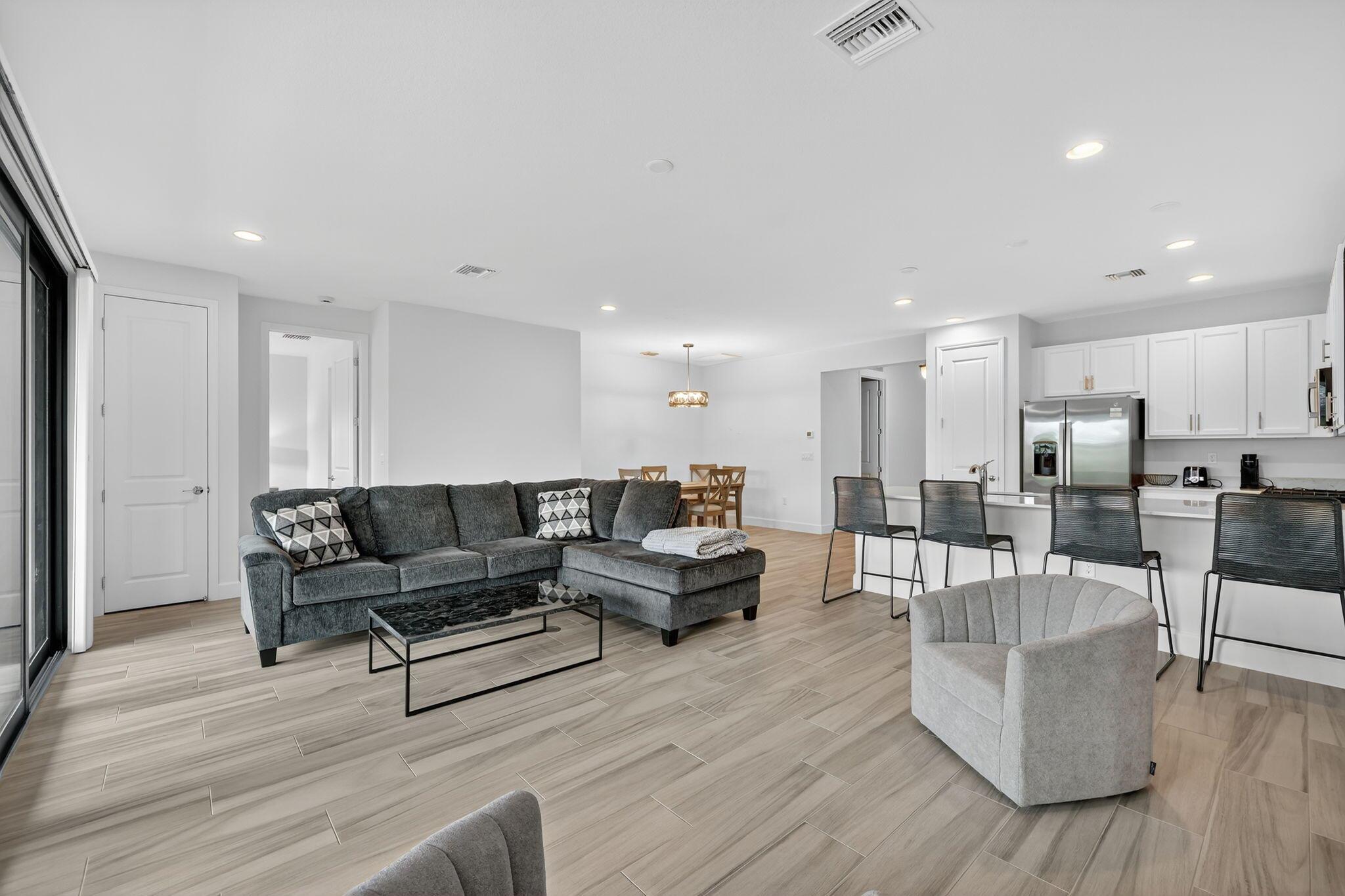 RIVERLAND - Residential Lease