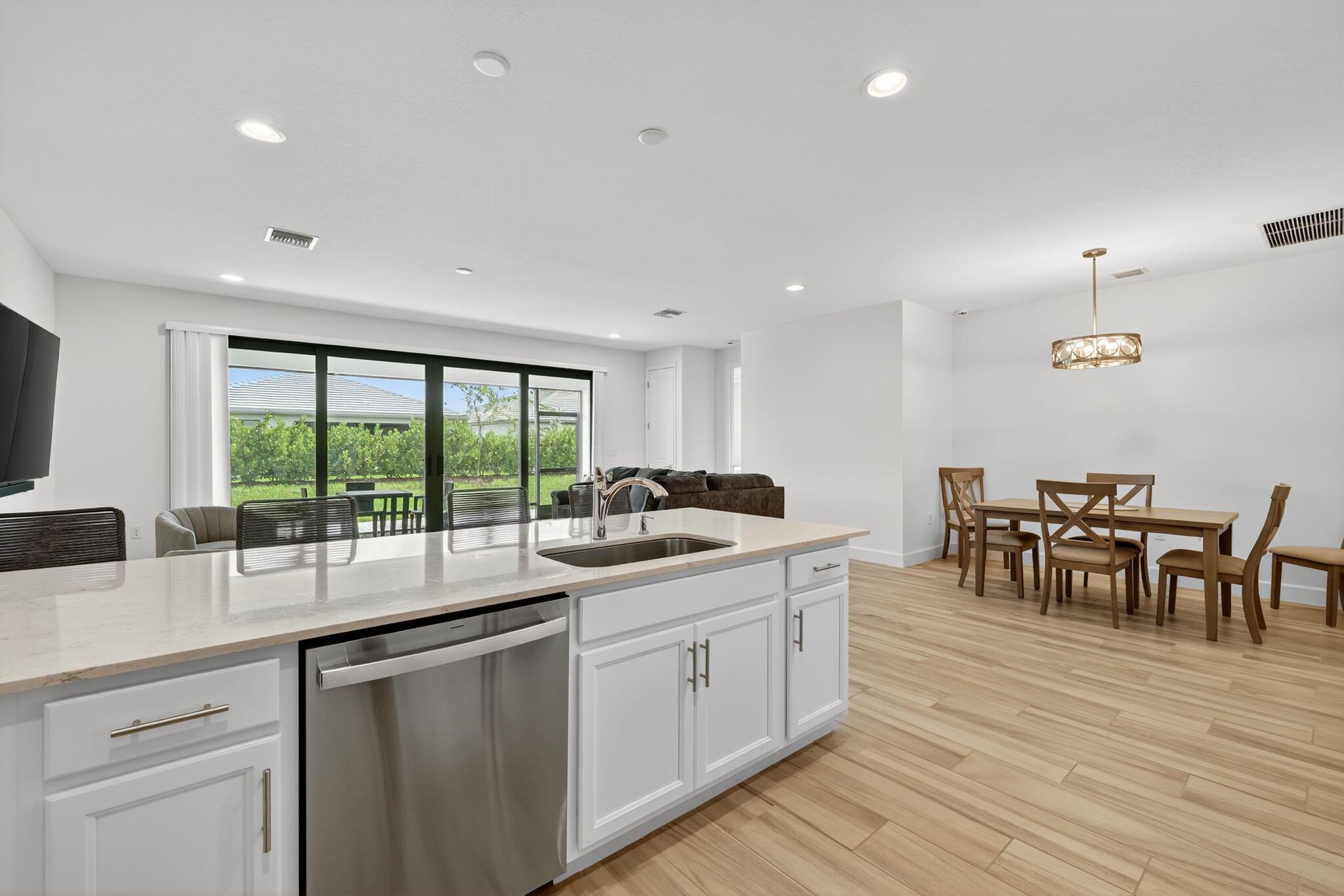 RIVERLAND - Residential Lease