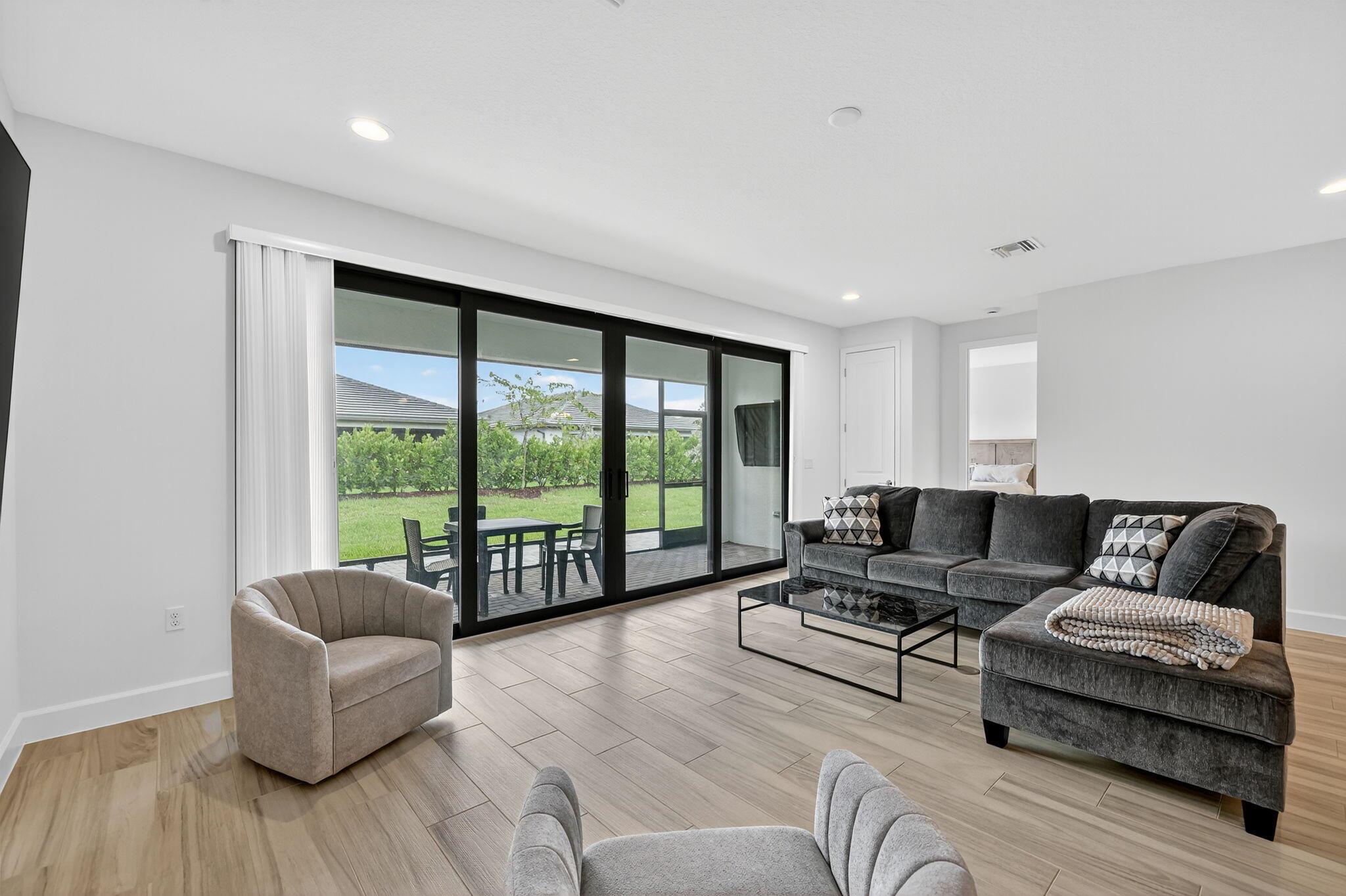 RIVERLAND - Residential Lease