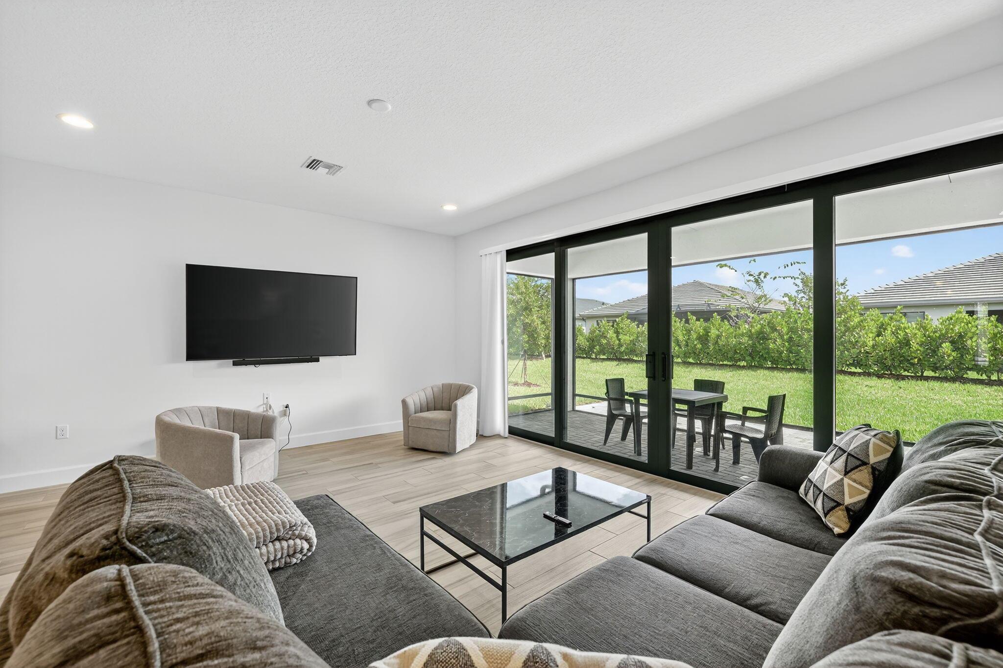 RIVERLAND - Residential Lease