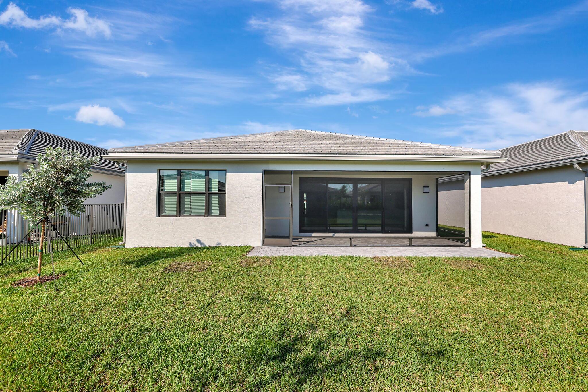 RIVERLAND - Residential Lease